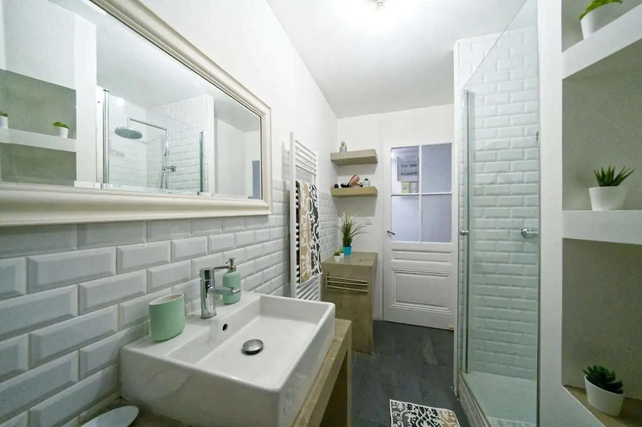 Le Boudoir Vieux Lyon-Fourviere 4 Pers Apartment 0*, Lyon